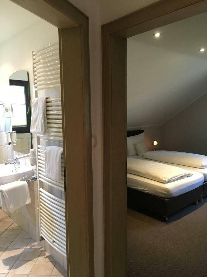 Landhaus Hotel Goeke Hövelhof Eksteriør billede